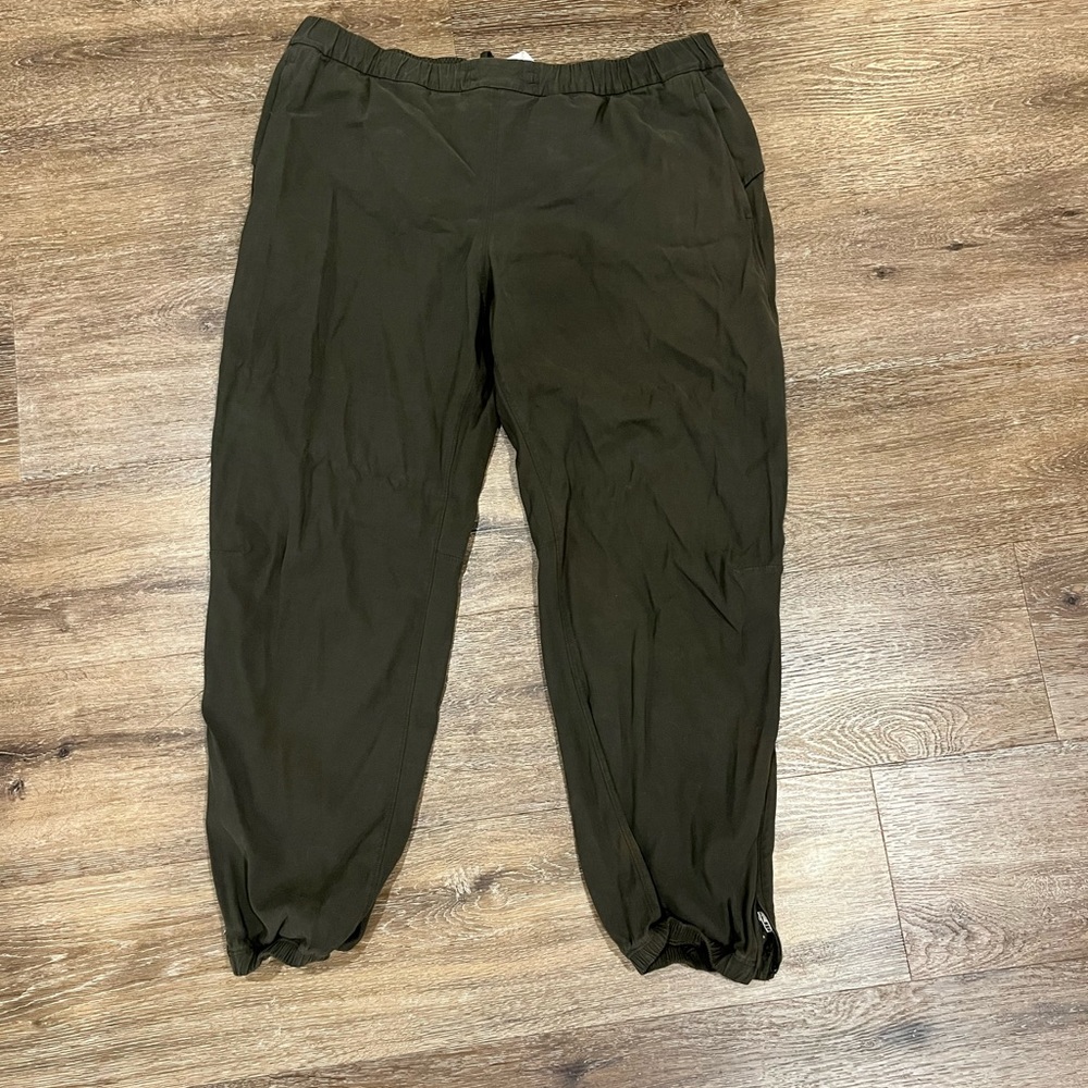 Lululemon cargo pants